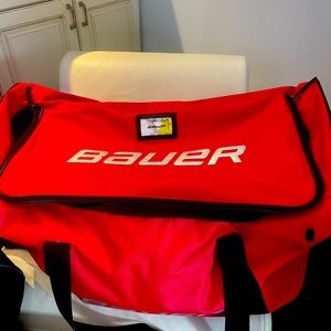 Bauer hockey bag with handle and wheels